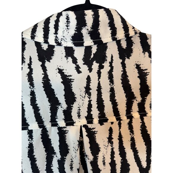 2/$30 NWT PrettyLittleThing Size 10 Black & White Zebra Print Oversized Shirt - Picture 9 of 16